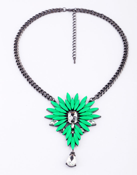 Wholesale Alloy Crystal Flower Necklace